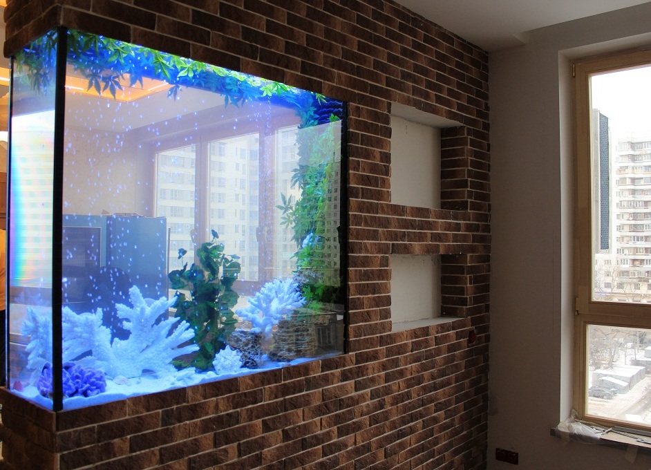 аквариум встроенный в стену